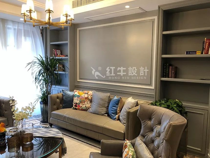 南京東墅山莊360㎡現(xiàn)代美式輕奢--設(shè)計師帶你欣賞完工別墅05客廳效果